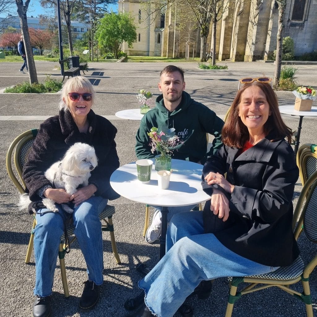 le kiosk cafe cauderan 5